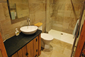 Photo Gallery Image - Lakeview, bathroom