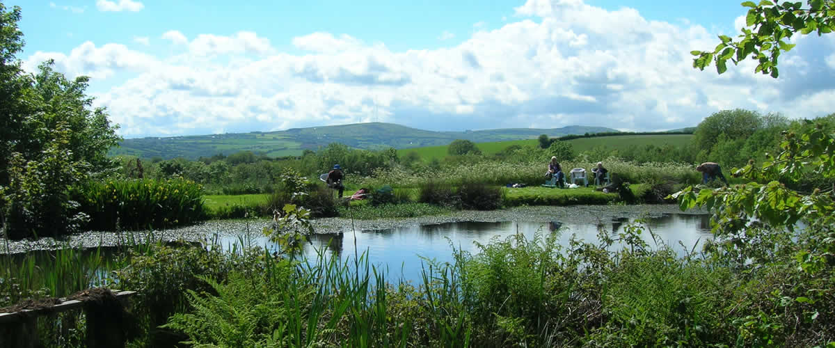 Fishing on the lake at Polhilsa