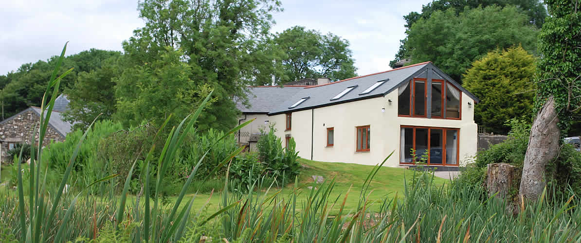 Holiday cottage by the lake